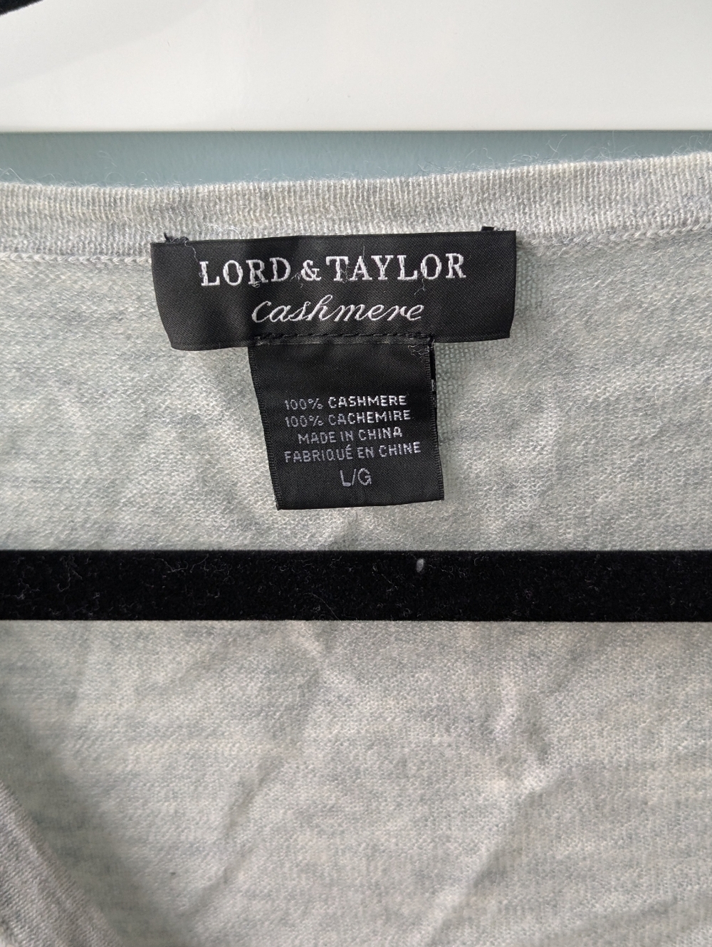 Cashmere Button-Up V-Neck Cardigan - Picture 2 of 6